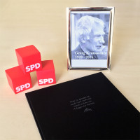 Kondolenzbuch für Georg Kronawitter im Oberanger